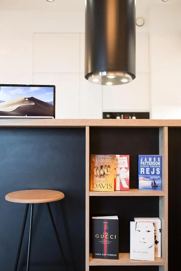 ורשה Tuyo Apartments Lake Park