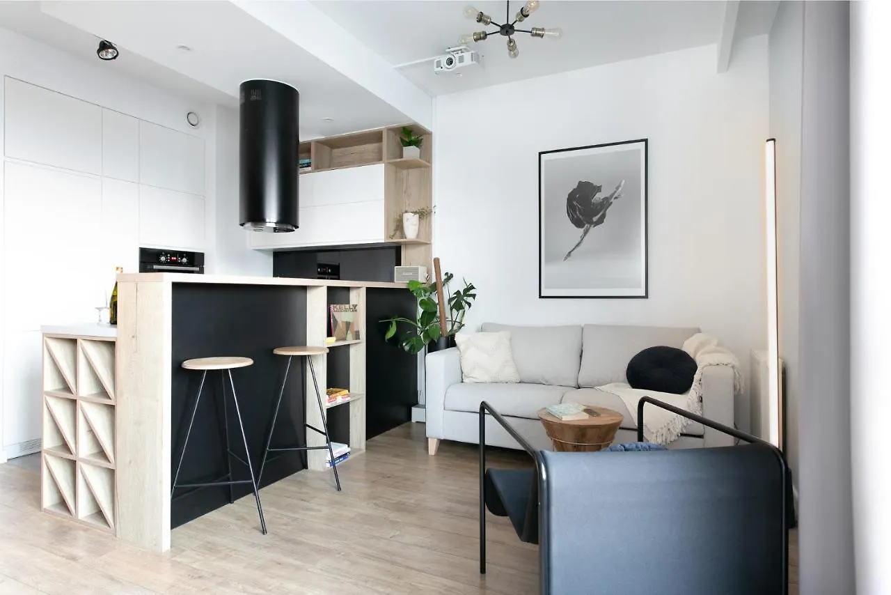 ורשה Tuyo Apartments Lake Park